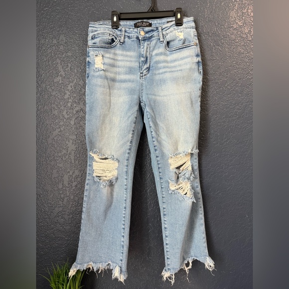 Judy Blue Straight Crop Leg Blue Jeans with Distressed Details - Picture 1 of 4